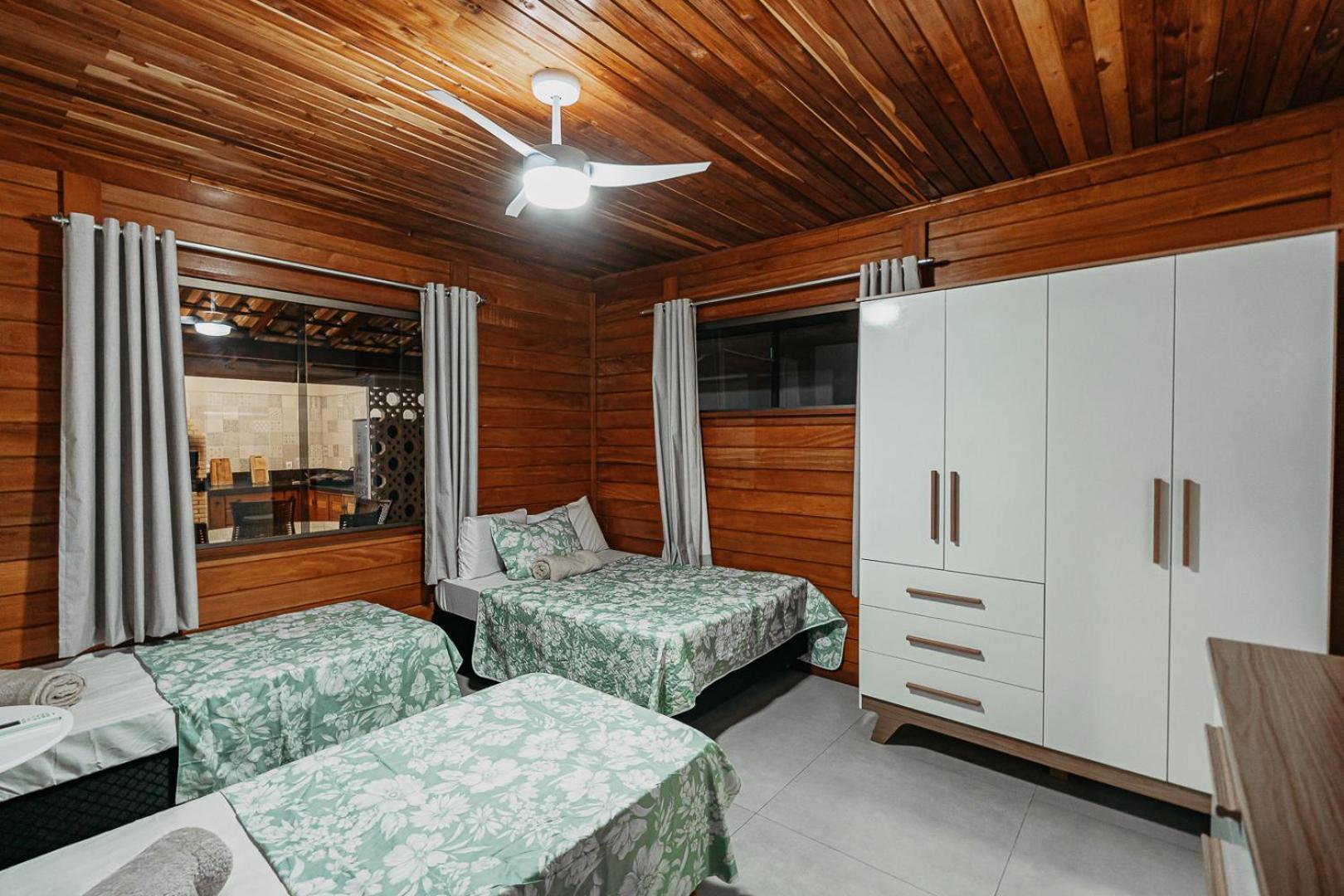 Casadecastelhanos, Quadra Do Mar De Castelhanos, 4 Suites Com Ar, Churrasqueira, Piscina, Hidromassagem, Cozinha Integrada Gourmet Ideal Para Familia E Amigos Anchieta  Dış mekan fotoğraf