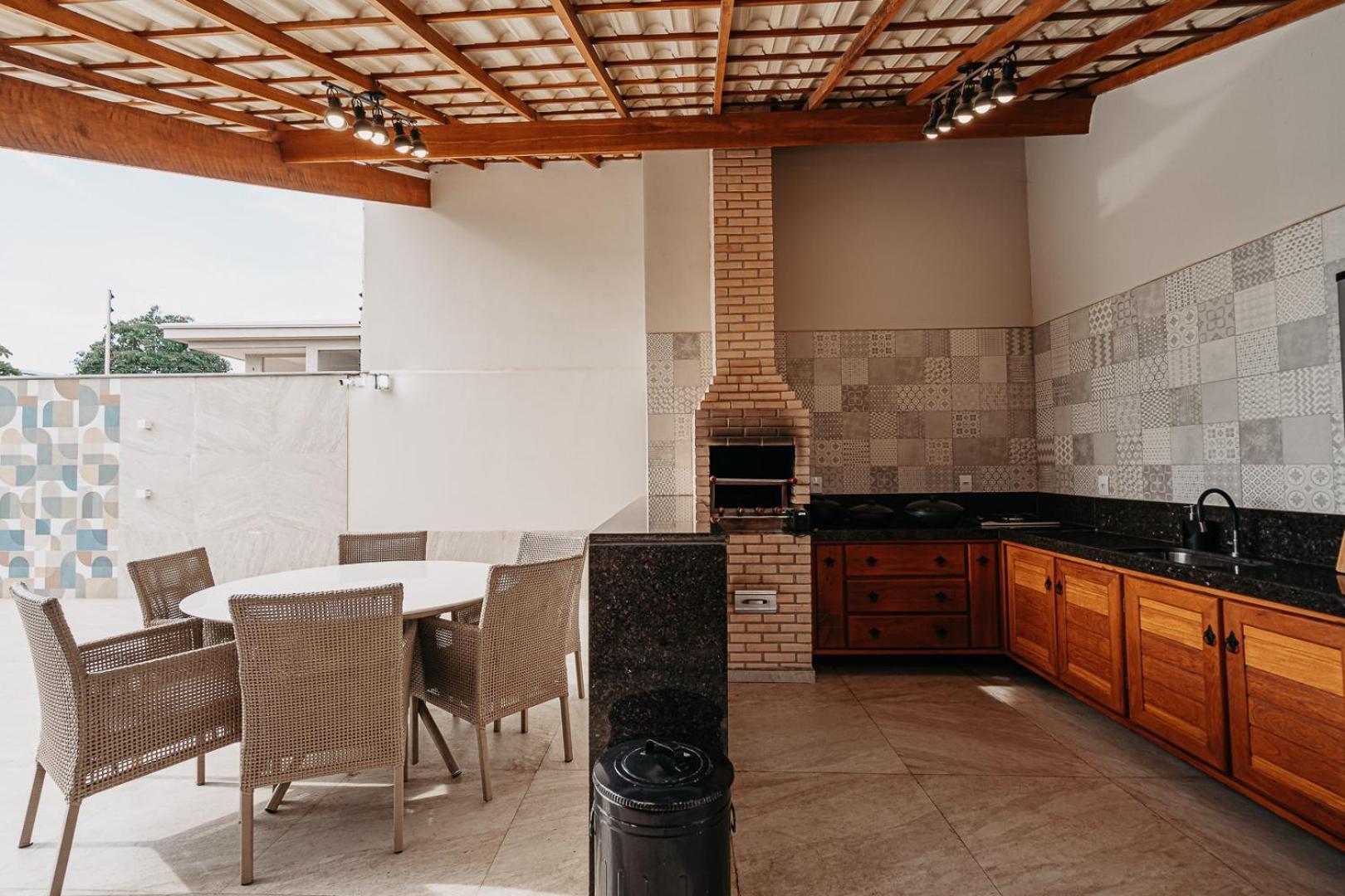 Casadecastelhanos, Quadra Do Mar De Castelhanos, 4 Suites Com Ar, Churrasqueira, Piscina, Hidromassagem, Cozinha Integrada Gourmet Ideal Para Familia E Amigos Anchieta  Dış mekan fotoğraf